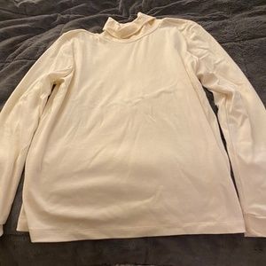 Offwhite turtleneck